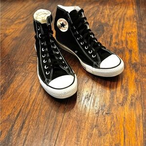 Converse Chuck Taylor Black High-Top Sneakers - 10.5